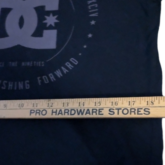 DC Shoe Co. USA Black 3/4 Cropped Sleeve Top Men's Small* - Picture 5 of 5